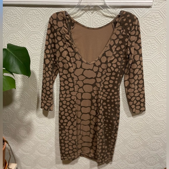 Wilfred Dress - Picture 3 of 4